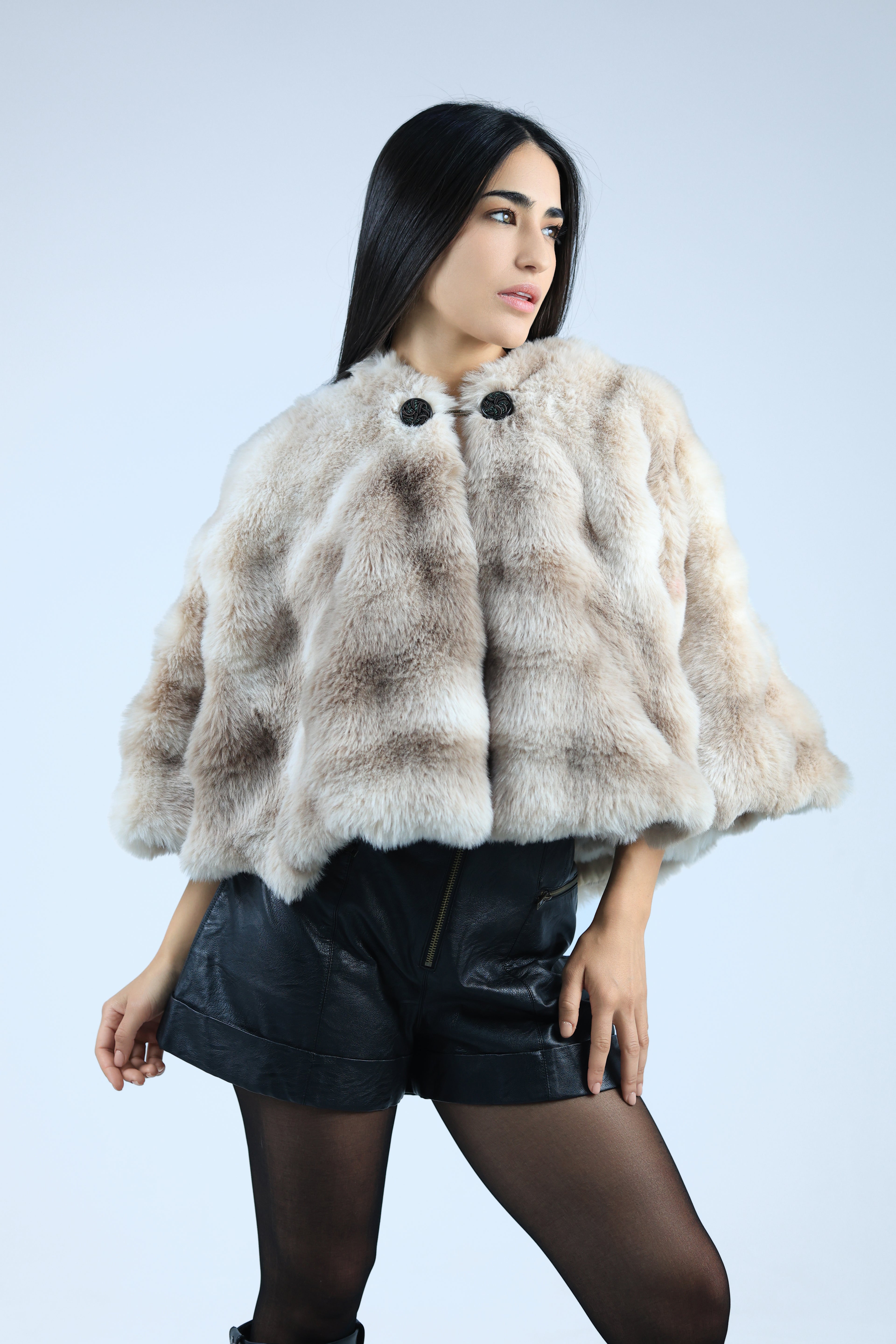 PUNCHO BEIGE EN FAUSSE FOURRURE