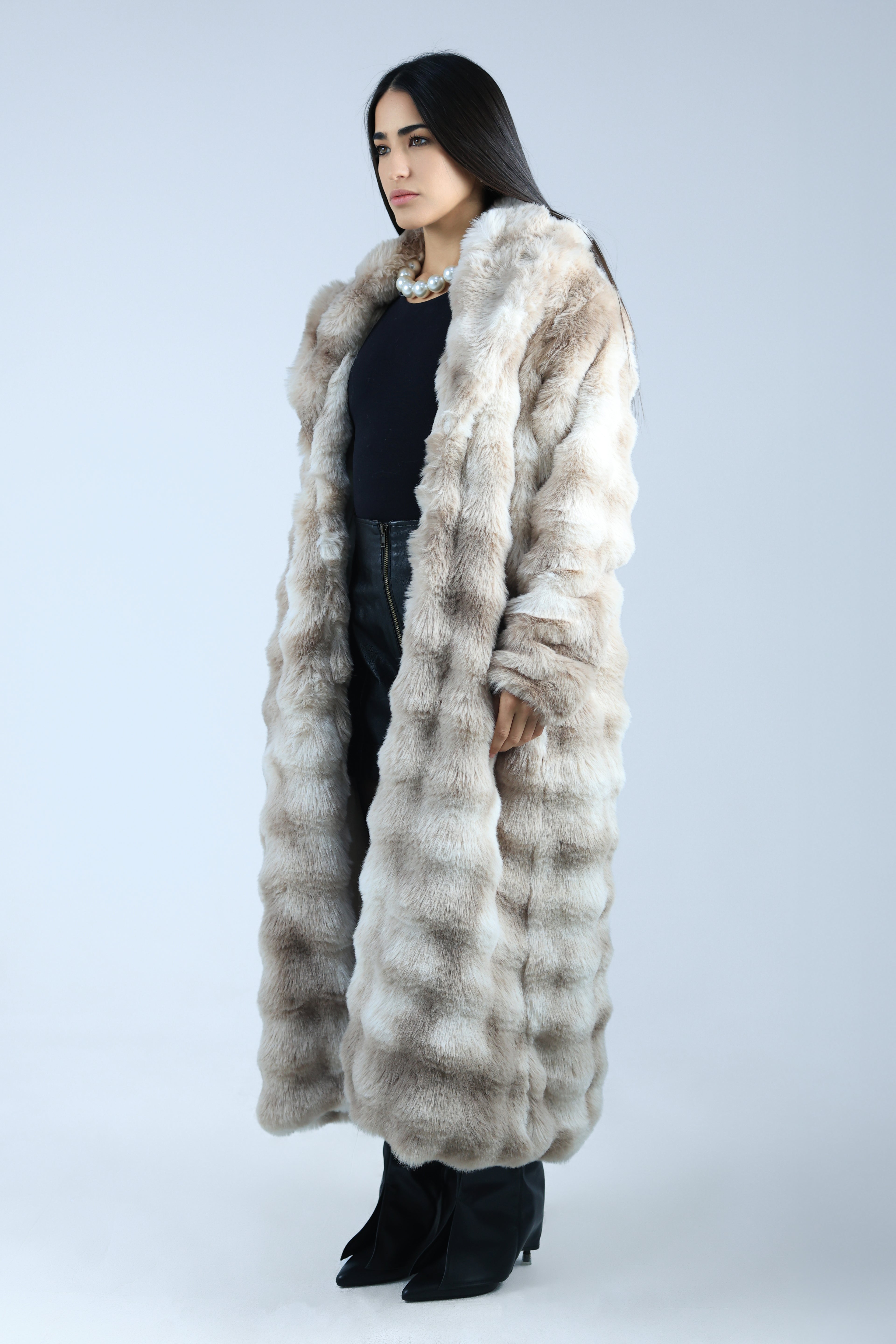 MANTEAU BEIGE EN FAUSSE FOURRURE